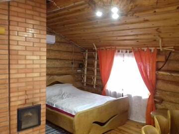 Фото номера Семейный номер с душем Отель River club г. Pyetrykaw 5
