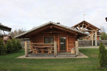 Фото номера Семейный номер с душем Отель River club г. Pyetrykaw 2